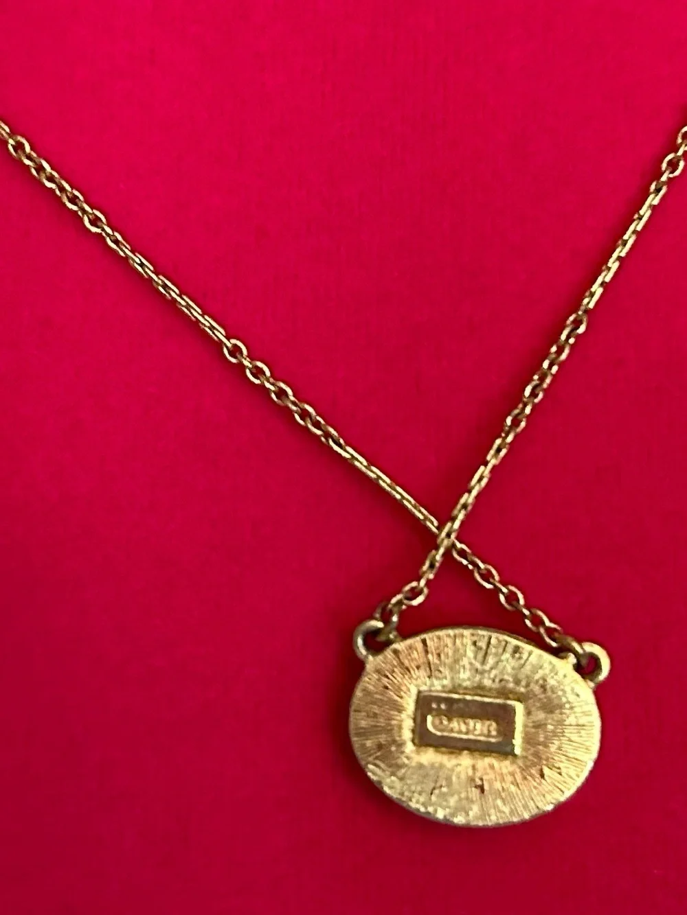 Vintage Avon Gold Sunburst Pendant Necklace
